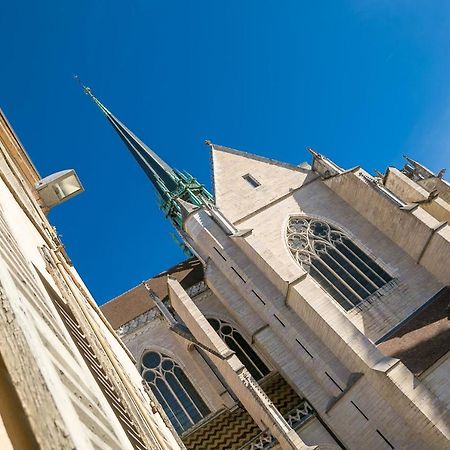 Le Saint B Au Pied De La Cathedrale Saint Benigne Apartman Dijon Kültér fotó