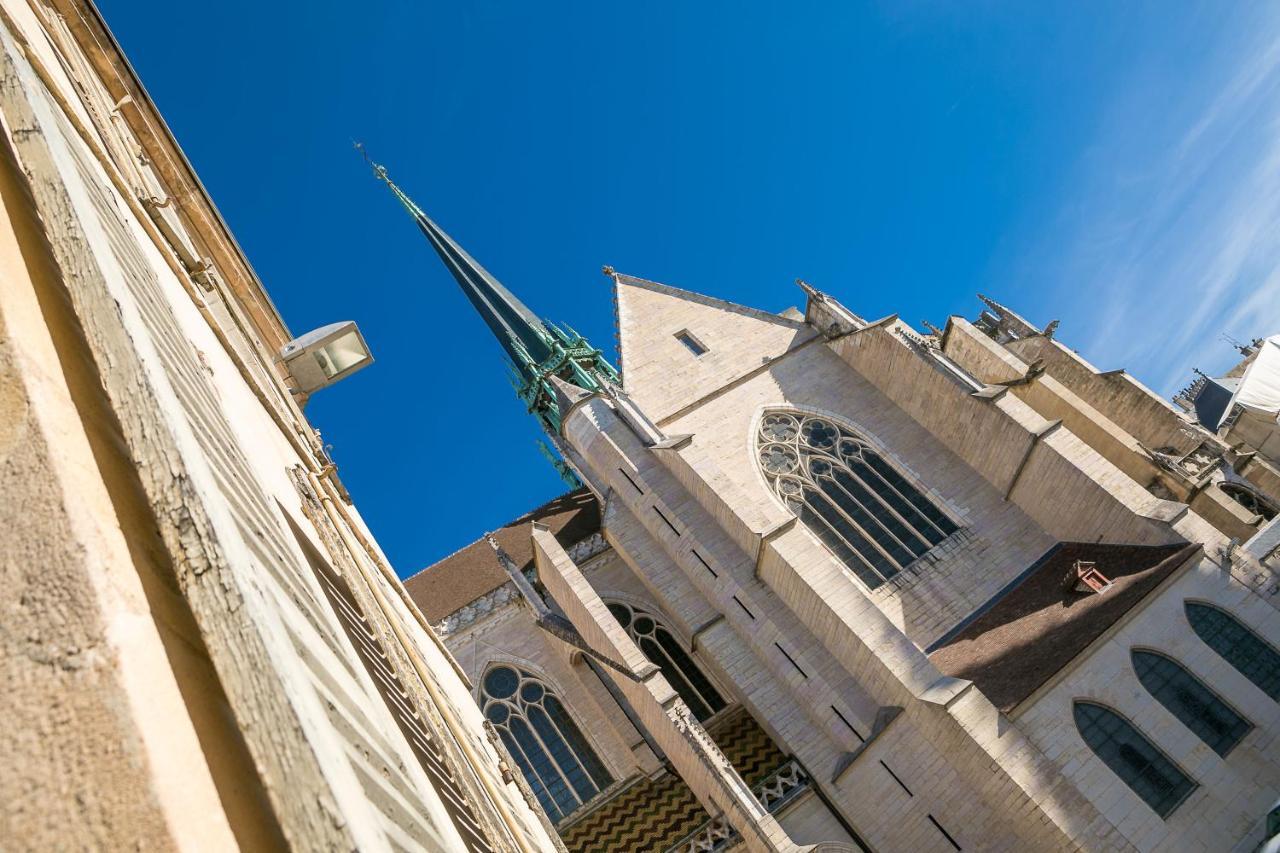 Le Saint B Au Pied De La Cathedrale Saint Benigne Apartman Dijon Kültér fotó